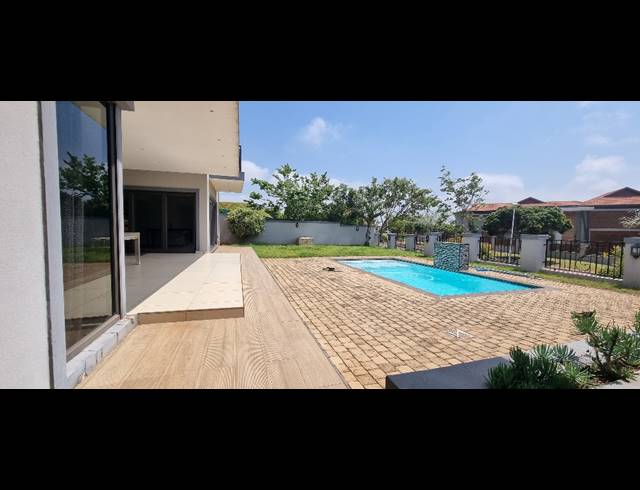 4 BEDROOM FREEHOLD FOR SALE IN IZINGA